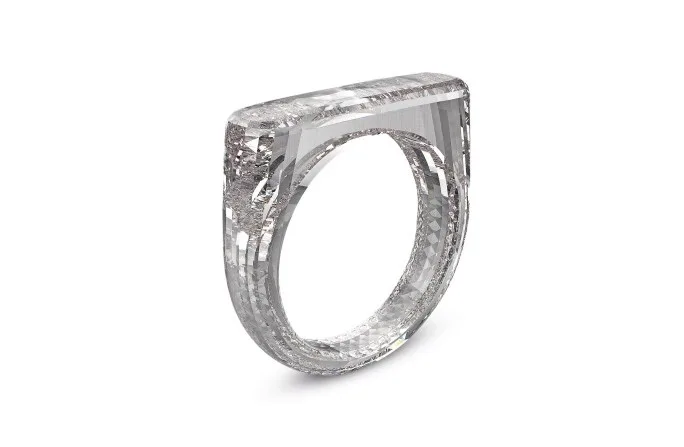 Apple’s Jony Ive designs a $250,000 Unibody Diamond Ring!